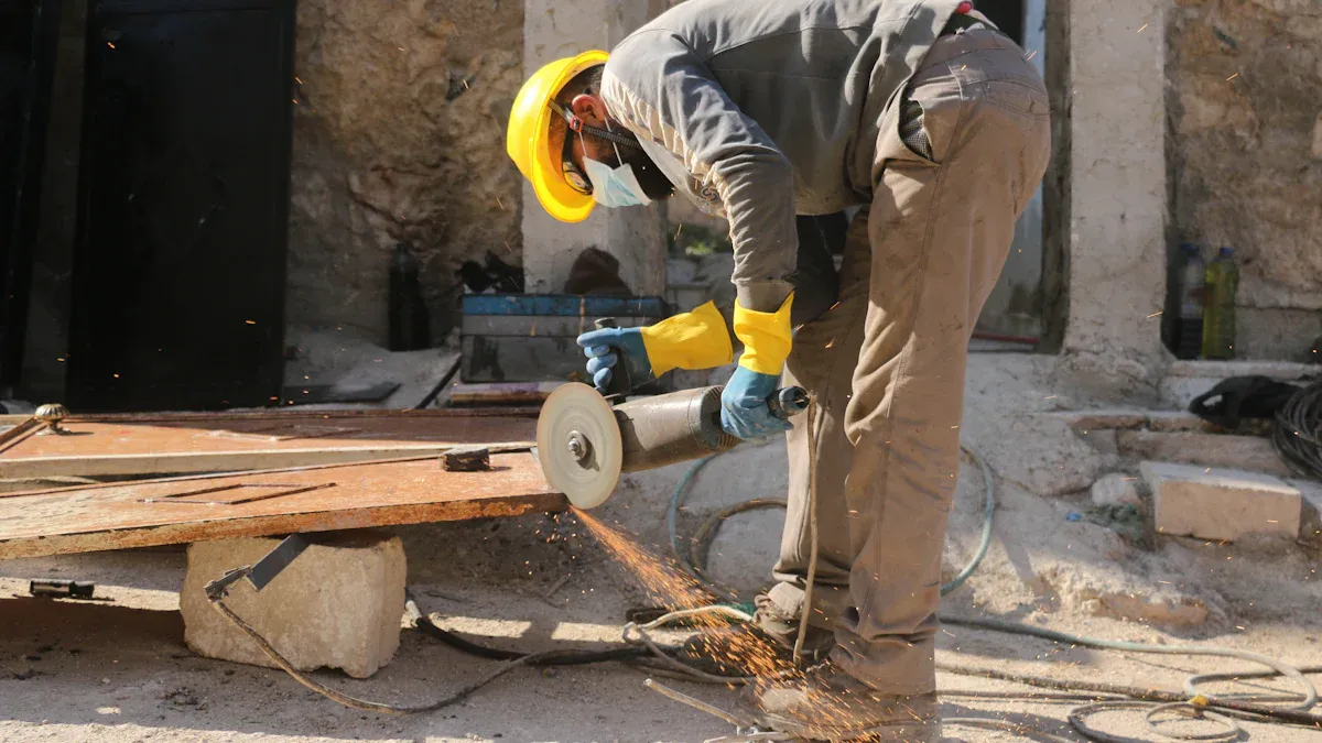 10 Must-Know Features of Industrial Concrete Grinders (2025 Buyer’s Guide)